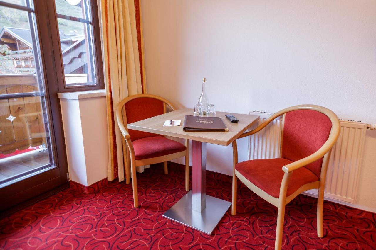 Feriendorf Ponyhof Fusch an der Grossglocknerstrasse Ngoại thất bức ảnh