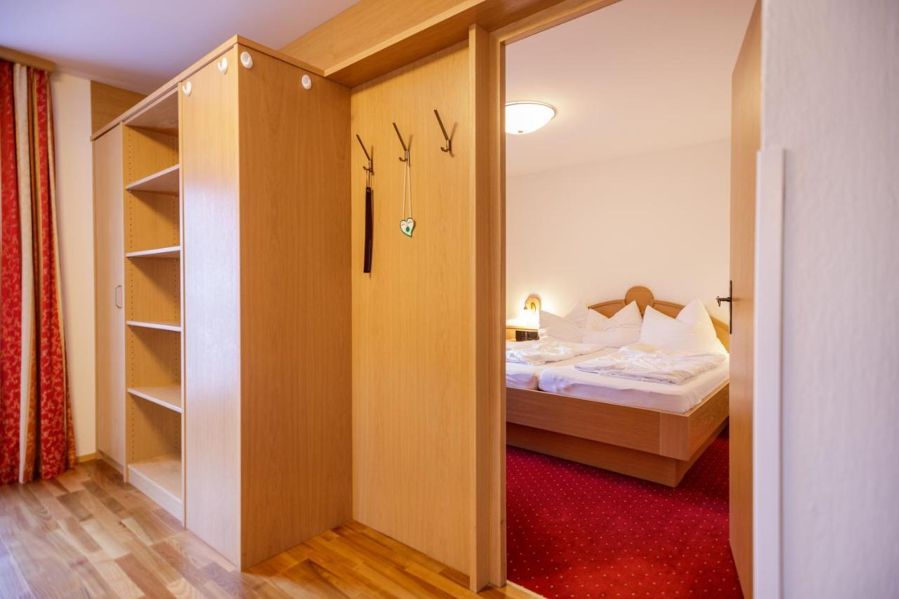 Feriendorf Ponyhof Fusch an der Grossglocknerstrasse Ngoại thất bức ảnh