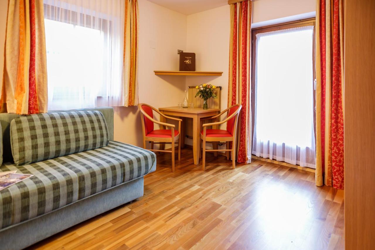 Feriendorf Ponyhof Fusch an der Grossglocknerstrasse Ngoại thất bức ảnh