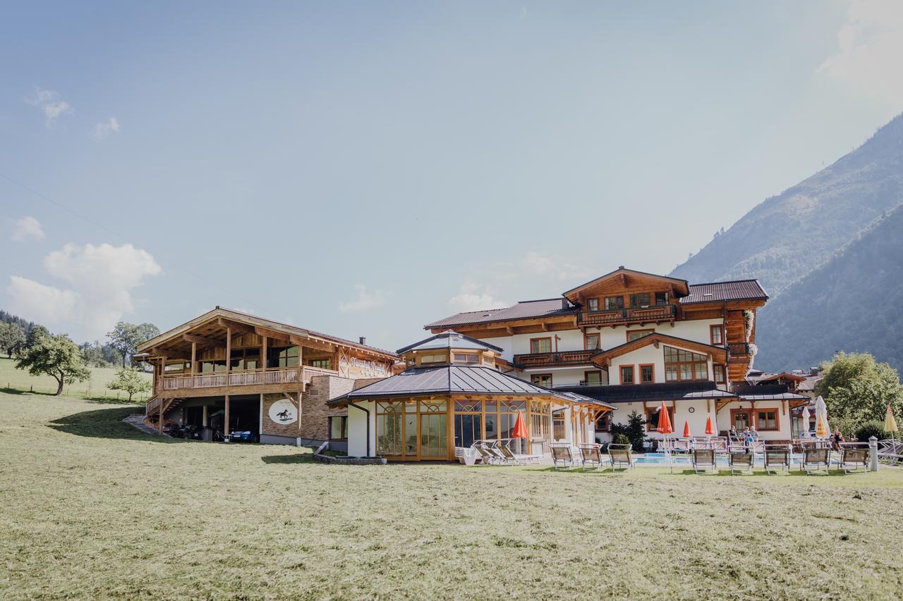Feriendorf Ponyhof Fusch an der Grossglocknerstrasse Ngoại thất bức ảnh
